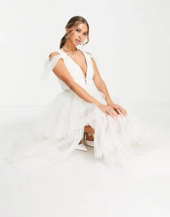 Lace & Beads Bridal Plunge Tulle Maxi Dress In Ivory -EleganceWear Store Lace Beads Bridal plunge tulle maxi dress in ivory1