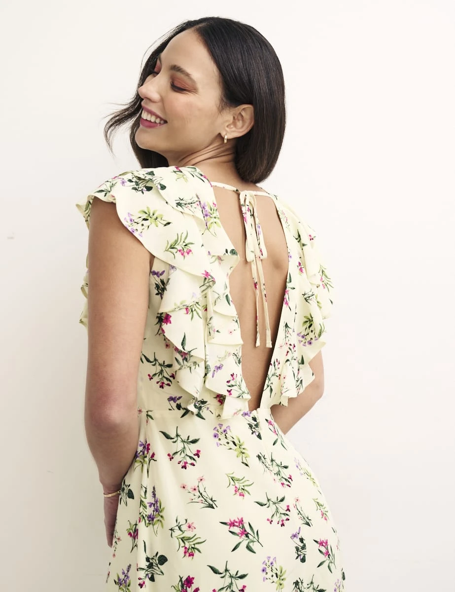 Nobody's Child Cream Floral Coco Sleeveless Midi Dress LENZING™ ECOVERO™ VISCOSE 1 Nobody's Child Cream Floral Coco Sleeveless Midi Dress LENZING™ ECOVERO™ VISCOSE