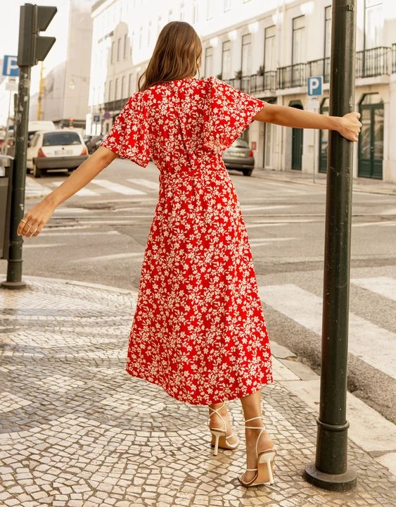 Threadbare Red Floral Print Flutter Sleeve Midi Dress 2 Threadbare Red Floral Print Flutter Sleeve Midi Dress - Image 2